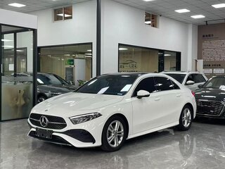2023 Mercedes-Benz A-Класс 180 Long IV (W177) Рестайлинг, белый, 1620000 рублей, вид 1