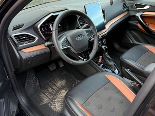 2025 Lada (ВАЗ) Vesta SW Cross I Рестайлинг (NG), чёрный, 1900000 рублей, вид 4
