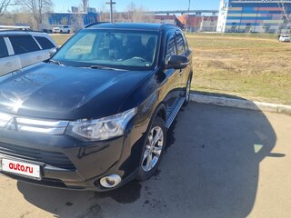 2014 Mitsubishi Outlander III, чёрный, 1720000 рублей, вид 4