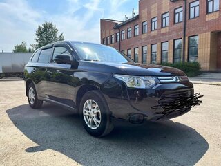 2013 Mitsubishi Outlander III, чёрный, 1400000 рублей, вид 2