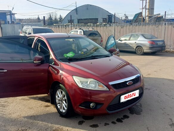 2008 Ford Focus II Рестайлинг, красный, 350000 рублей - вид 5