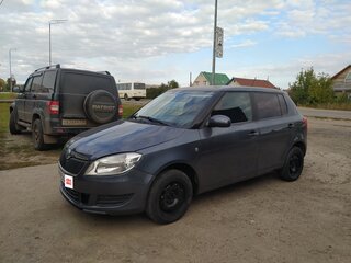 2011 Skoda Fabia II Рестайлинг, серый, 300000 рублей, вид 3