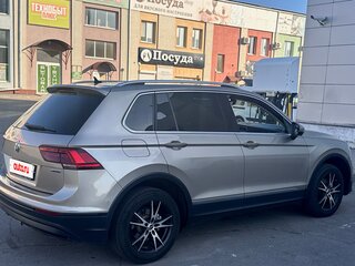 2018 Volkswagen Tiguan II, бежевый, 1900000 рублей, вид 4