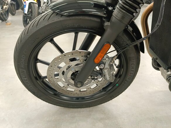 2023 Triumph Speed Twin, чёрный, 930000 рублей - вид 6