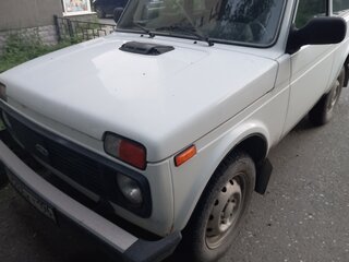 2013 Lada (ВАЗ) 2121 (4x4) I Рестайлинг, белый, 350000 рублей, вид 3