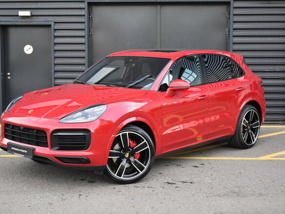 2021 Porsche Cayenne III, красный, 8990000 рублей