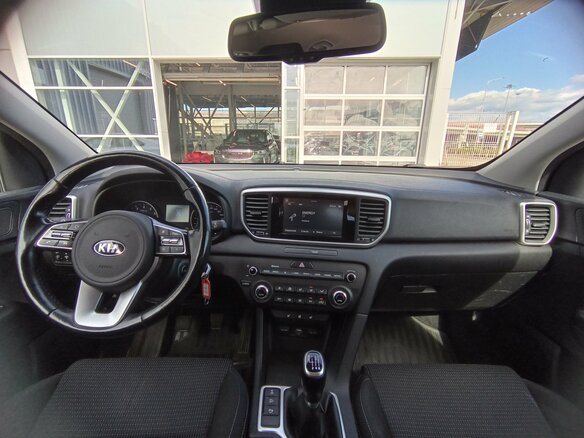2020 Kia Sportage IV Рестайлинг, серый, 1960000 рублей - вид 13