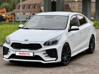 2018 Kia Rio IV, белый, 1350000 рублей, вид 1