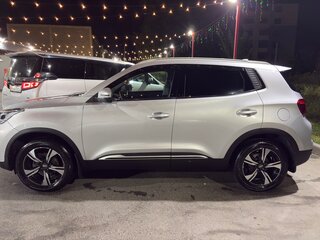 2024 Chery Tiggo 4 Pro I Рестайлинг, серебристый, 1850000 рублей, вид 4