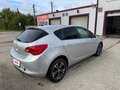 2013 Opel Astra J Рестайлинг, серебристый, 520000 рублей - вид 2