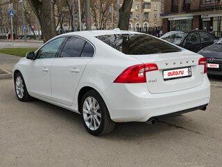 2016 Volvo S60 II Рестайлинг, белый, 1590000 рублей, вид 5