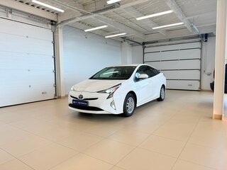 2017 Toyota Prius IV (XW50), белый, 1799900 рублей, вид 2