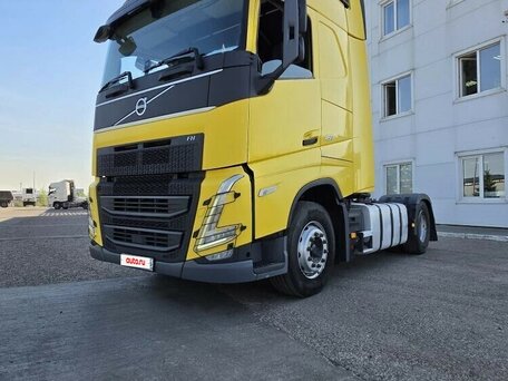 2021 Volvo FH, жёлтый, 9300000 рублей, вид 1