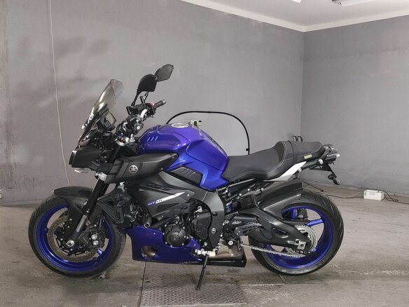 2017 Yamaha MT-10, синий, 923000 рублей
