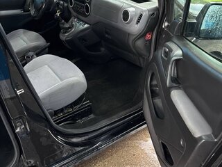 2013 Peugeot Partner II Рестайлинг, чёрный, 600000 рублей, вид 5