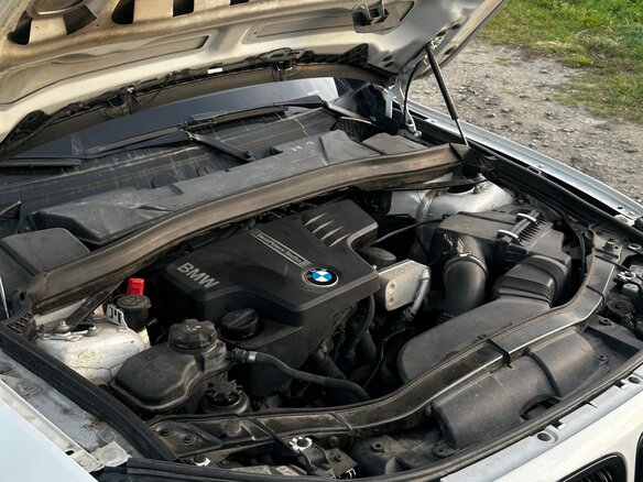 2012 BMW X1 20i I (E84) Рестайлинг, белый, 1680000 рублей - вид 16