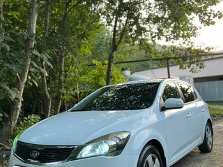 2011 Kia Ceed I Рестайлинг, белый, 610000 рублей, вид 1
