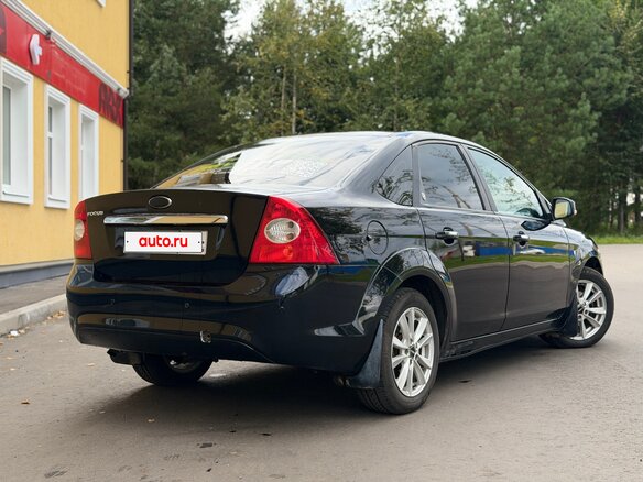 2009 Ford Focus II Рестайлинг, чёрный - вид 3