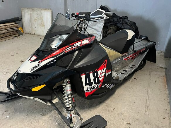 2012 BRP Lynx Rave, чёрный, 480000 рублей - вид 3