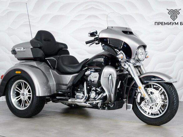 2016 Harley-Davidson Tri Glide, серебристый, 3499000 рублей - вид 4