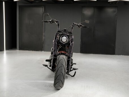 2023 Harley-Davidson Fat Boy, пурпурный, 6500000 рублей, вид 5
