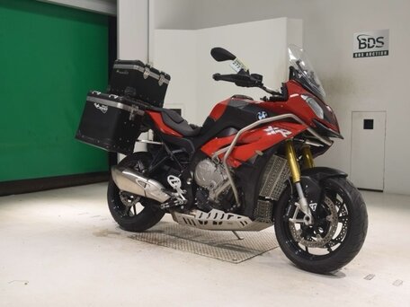 2017 BMW S 1000 XR, красный, 1089000 рублей, вид 3