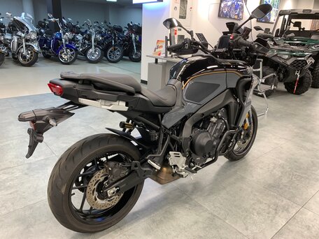 2023 Yamaha Tracer 9, серый, 1600000 рублей, вид 5