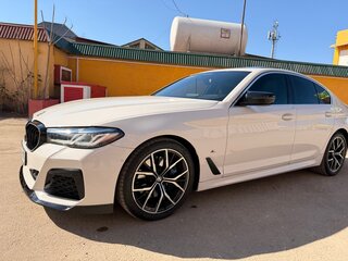 2022 BMW 5 серии Long 530Li VII (G30/G31/G38) Рестайлинг, белый, 5250000 рублей, вид 3