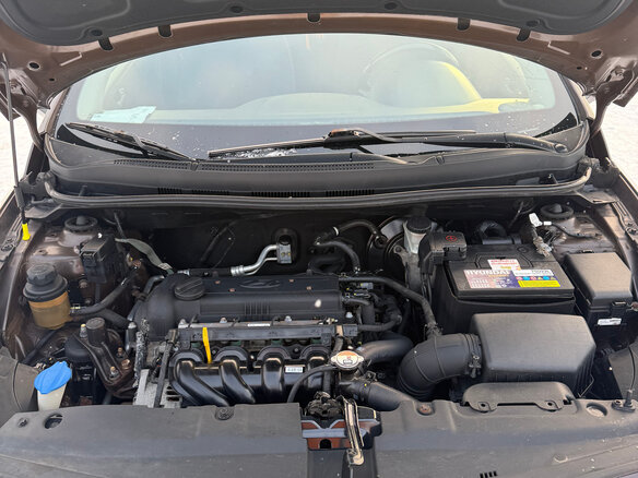 2015 Hyundai Solaris I Рестайлинг, коричневый, 850000 рублей - вид 24