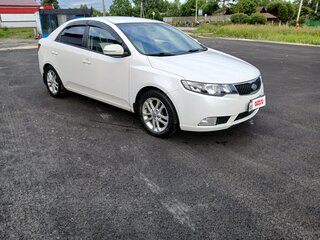 2011 Kia Cerato 6-speed II, белый, 650000 рублей, вид 5