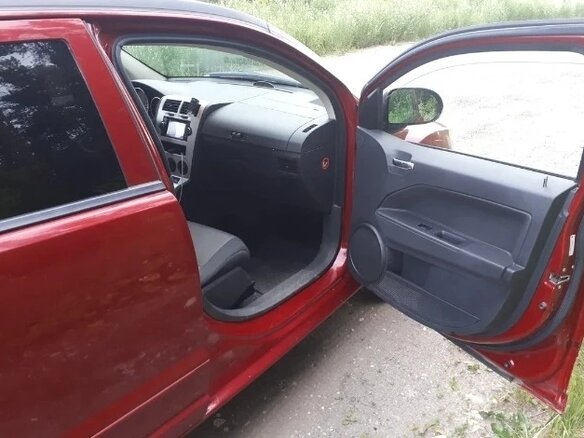 2008 Dodge Caliber I, красный, 700000 рублей - вид 3