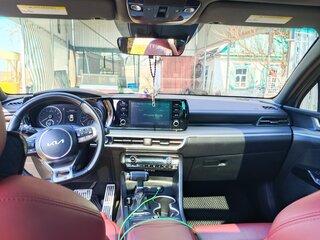 2020 Kia K5 III, серый, 2390000 рублей, вид 4