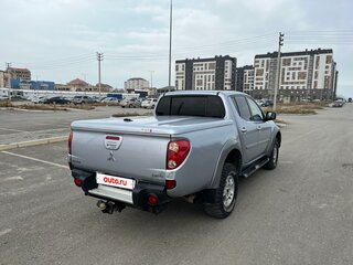 2014 Mitsubishi L200 IV Рестайлинг, серебристый, 1500000 рублей, вид 2