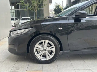 2026 Nissan Sylphy IV (B18) Рестайлинг, чёрный, 1901255 рублей, вид 3