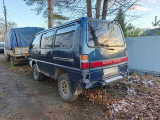 1990 Mitsubishi L300 II, синий, 750000 рублей, вид 2