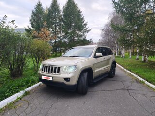 2011 Jeep Grand Cherokee IV (WK2), бежевый, 1600000 рублей, вид 2