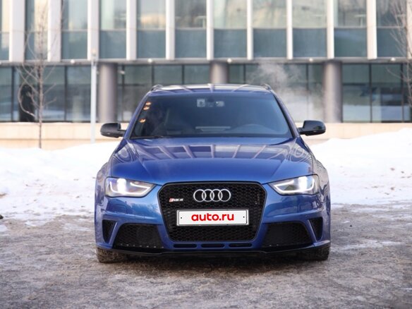 2013 Audi RS 4 III (B8), синий, 4900000 рублей - вид 1