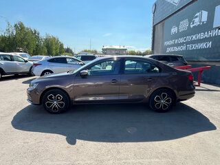 2014 Volkswagen Jetta VI Рестайлинг, коричневый, 935000 рублей, вид 4
