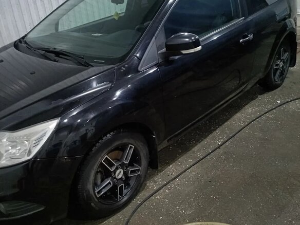 2008 Ford Focus II Рестайлинг, чёрный, 600000 рублей - вид 2