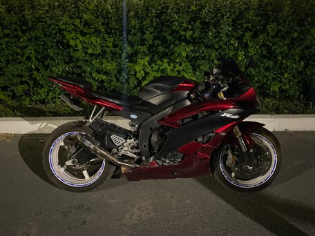 2006 Yamaha YZF-R6, красный, 580000 рублей, вид 4