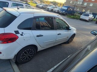 2009 Renault Clio III Рестайлинг, белый, 500000 рублей, вид 3