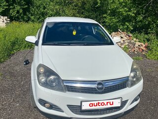 2009 Opel Astra GTC H Рестайлинг, белый, 600000 рублей, вид 1