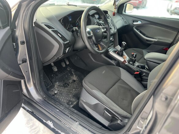 2012 Ford Focus III, серый, 800000 рублей - вид 7