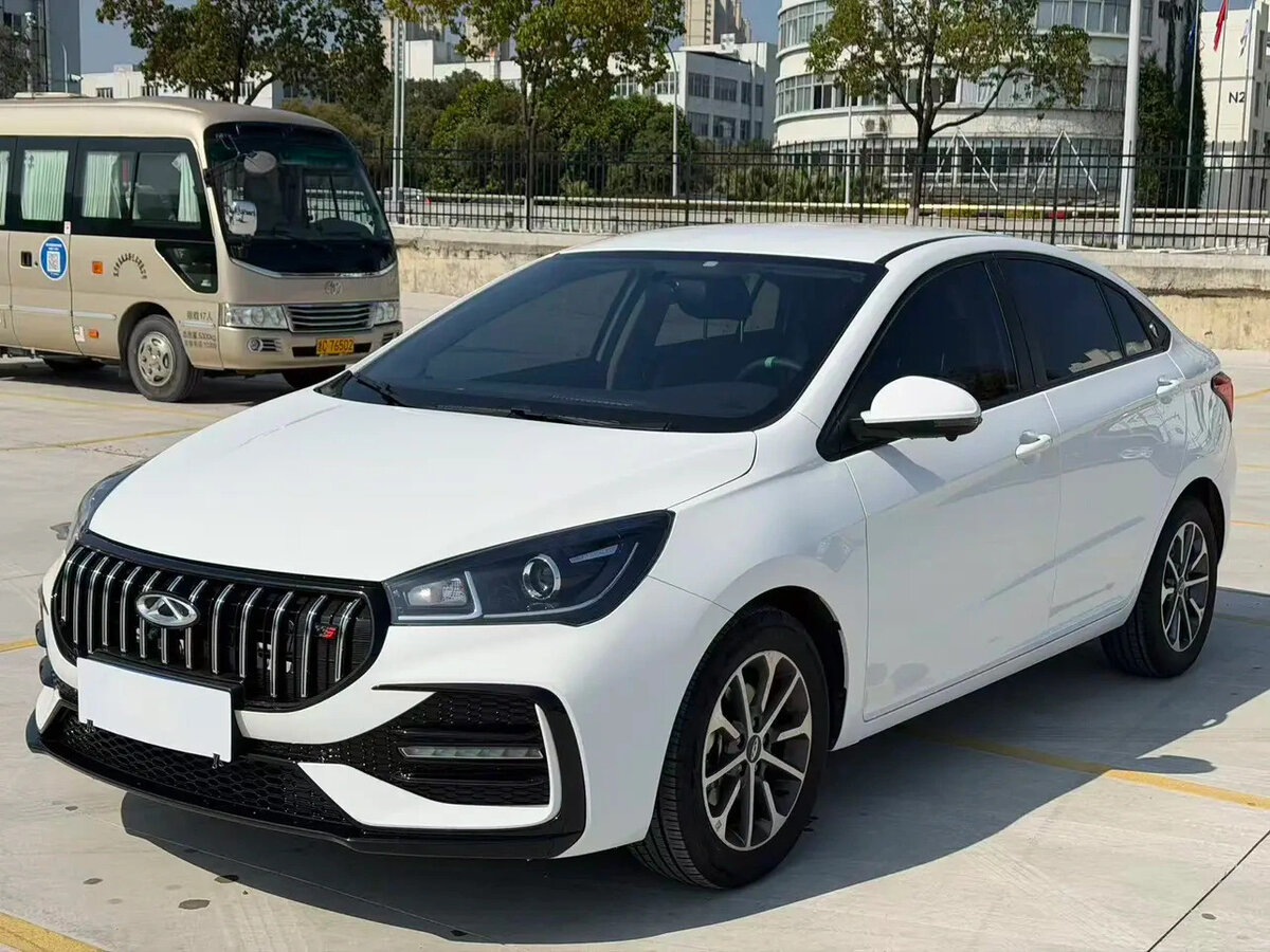 Открыть фотографии: Chery Arrizo 5 PRO