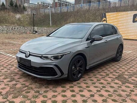 2023 Volkswagen Golf VIII, серый, 1950005 рублей, вид 2