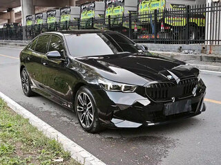 2024 BMW 5 серии Long 525Li VIII (G60/G61/G68), чёрный, 5500000 рублей, вид 3