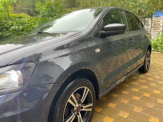 2015 Volkswagen Polo V Рестайлинг, серый, 700000 рублей, вид 4