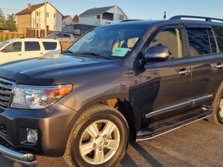 2014 Toyota Land Cruiser 200 Series Рестайлинг 1, серый, 6500000 рублей, вид 2