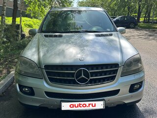 2005 Mercedes-Benz M-Класс 320 II (W164), серебристый, 1200000 рублей, вид 1
