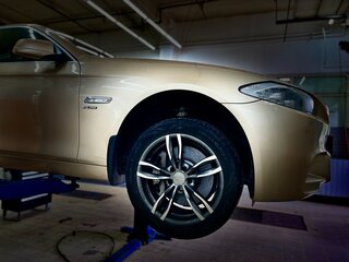 2011 BMW 5 серии 530d xDrive VI (F10/F11/F07), бежевый, 2353000 рублей, вид 4